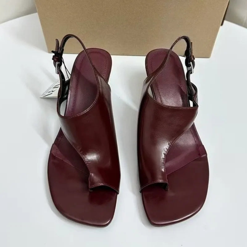 סנדלים דגם ענבר